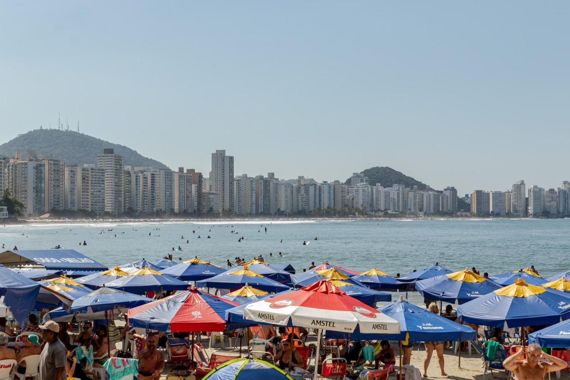 Apto - Predio De Frente Para Praia - Asturias - Guaruja - 2 Vagas Garagem - Wi-Fi E Ar Condicionado エクステリア 写真